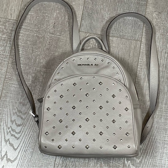 Michael Kors Abbey Studded Backpack Grey silver studs - Picture 2 of 10